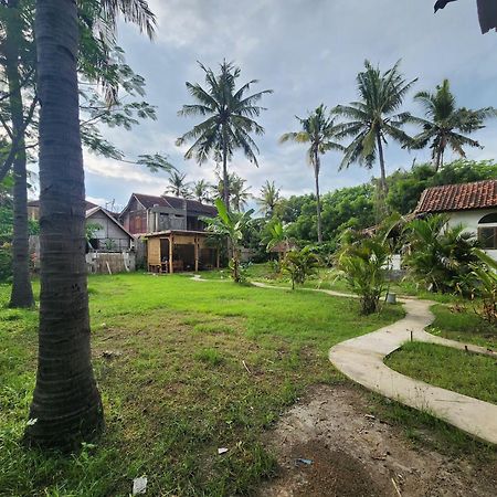 Kayu Cottage Gili Trawangan Exteriör bild