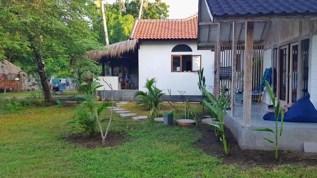 Kayu Cottage Gili Trawangan Exteriör bild