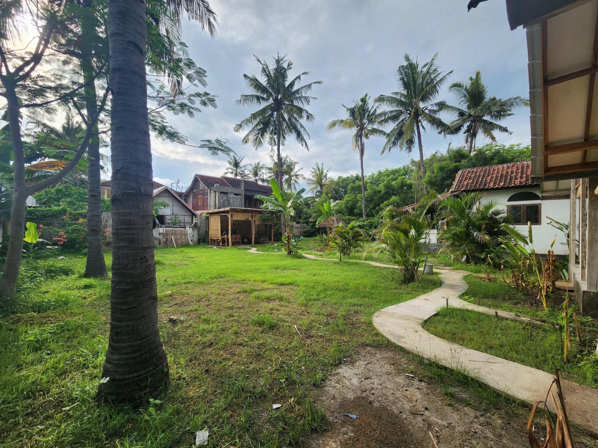 Kayu Cottage Gili Trawangan Exteriör bild