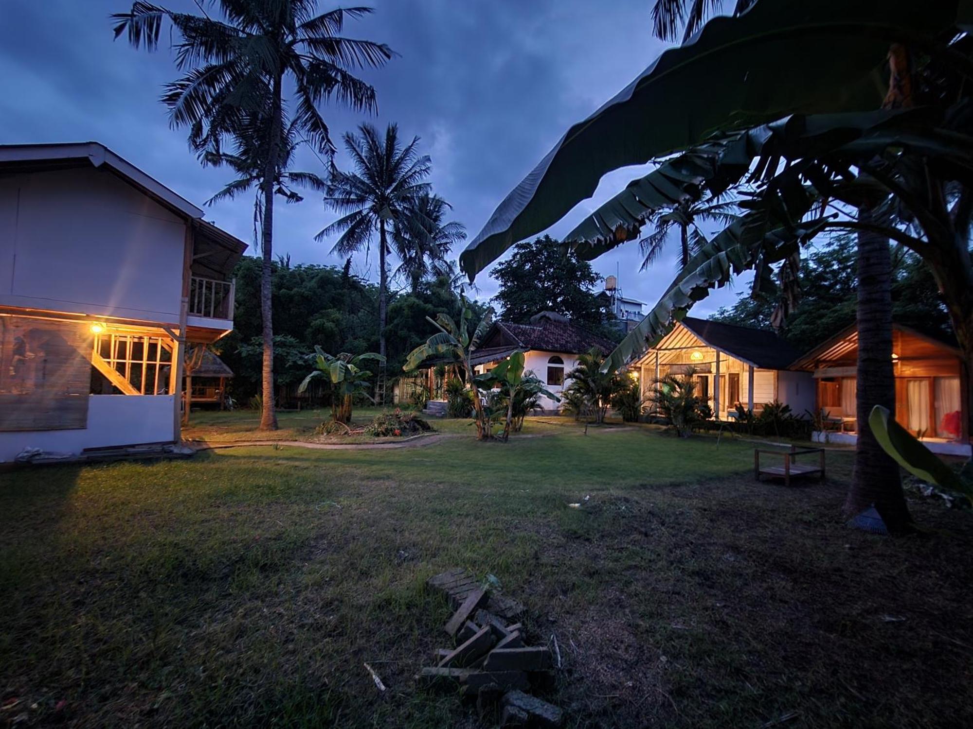 Kayu Cottage Gili Trawangan Exteriör bild