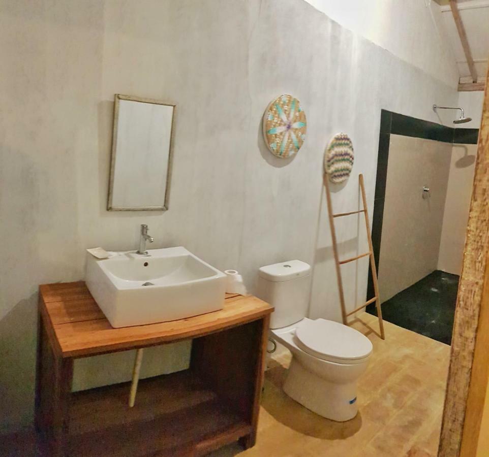 Kayu Cottage Gili Trawangan Exteriör bild